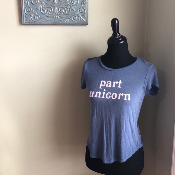 Kids unicorn shirt 🦄 - Picture 1 of 3